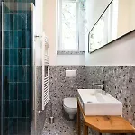 شقة Modern French Balkony