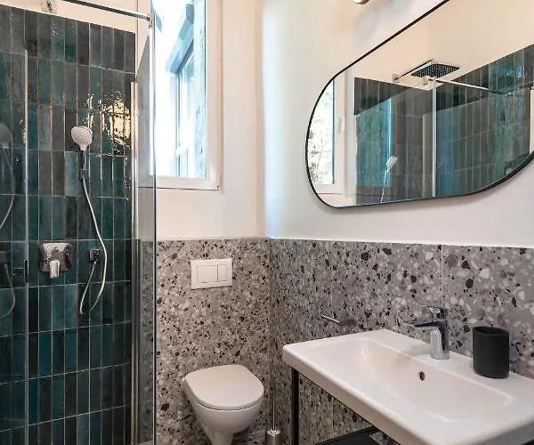 Modern French Balkony * بودابست